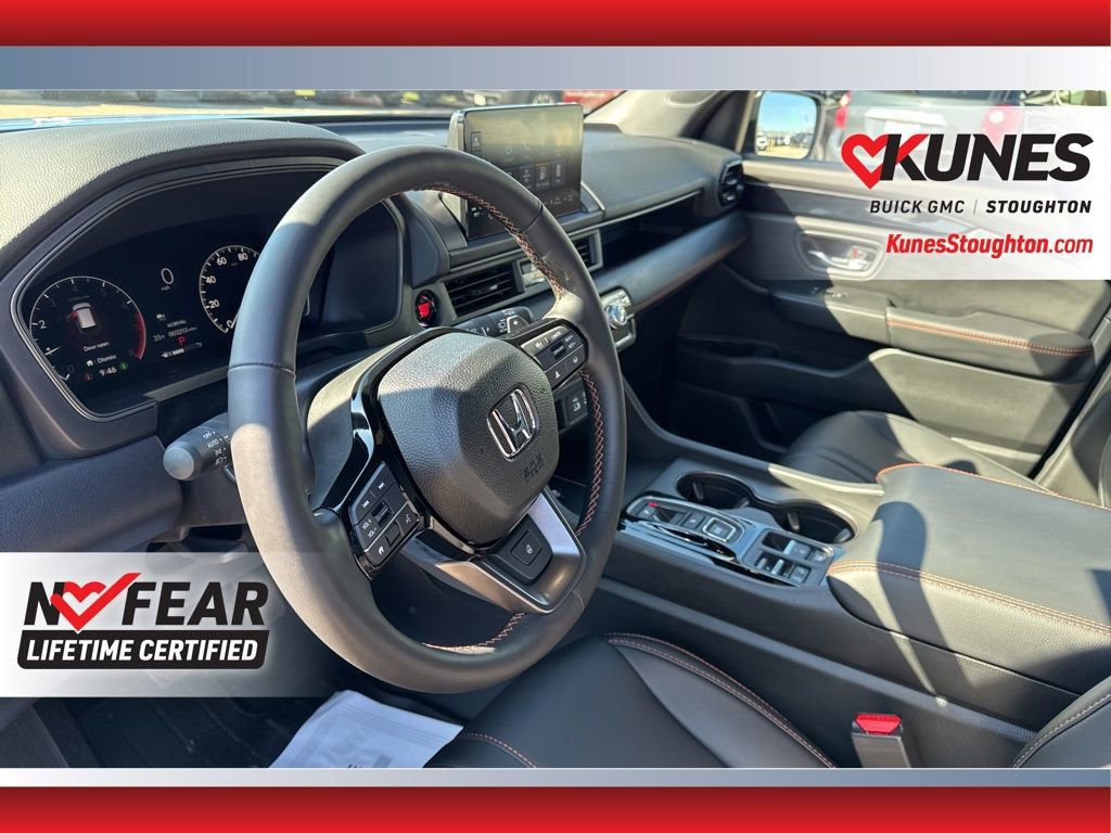 Used 2025 Honda Pilot TrailSport image 21