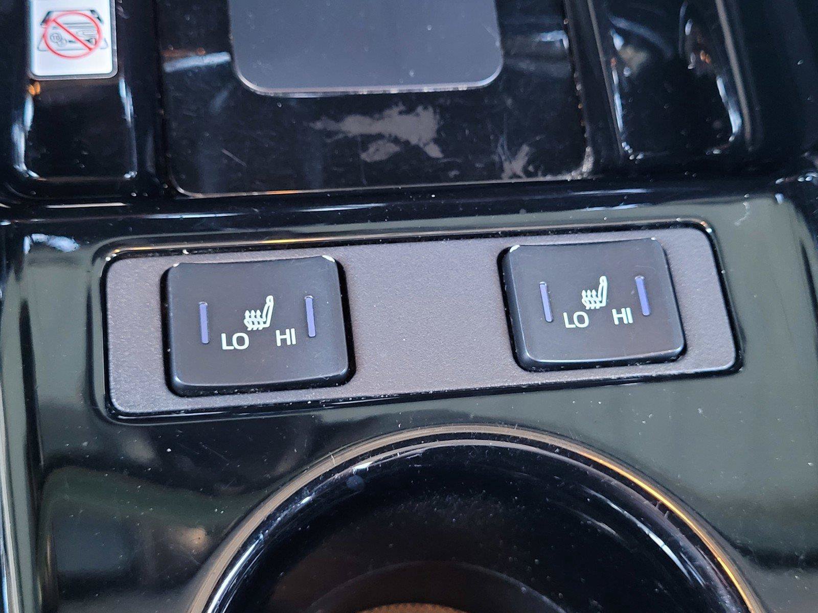 Used 2020 Toyota Prius Prime XLE FWD image 14
