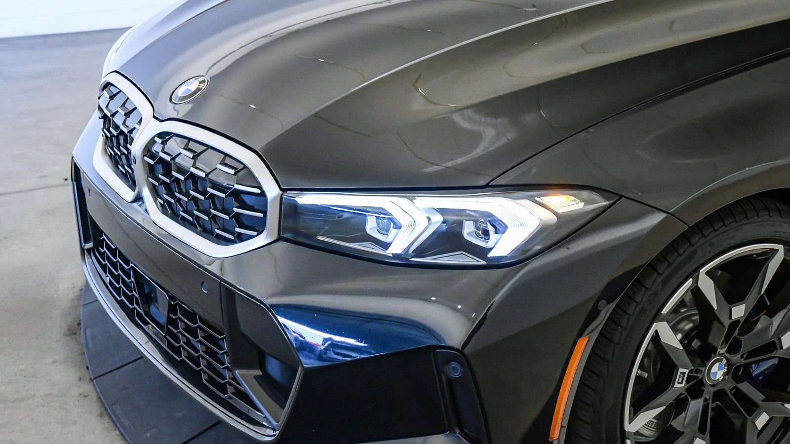 Used 2025 BMW M340i image 9