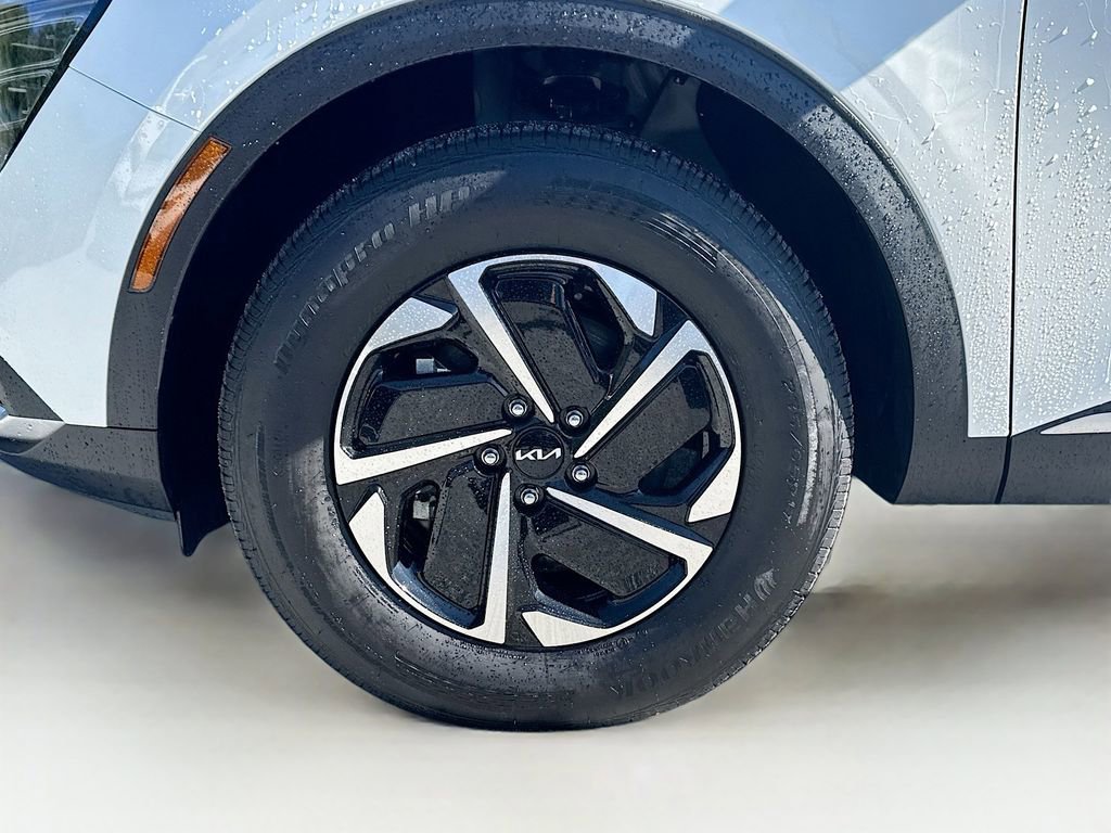 Certified 2025 Kia Sportage LX AWD/4WD image 33