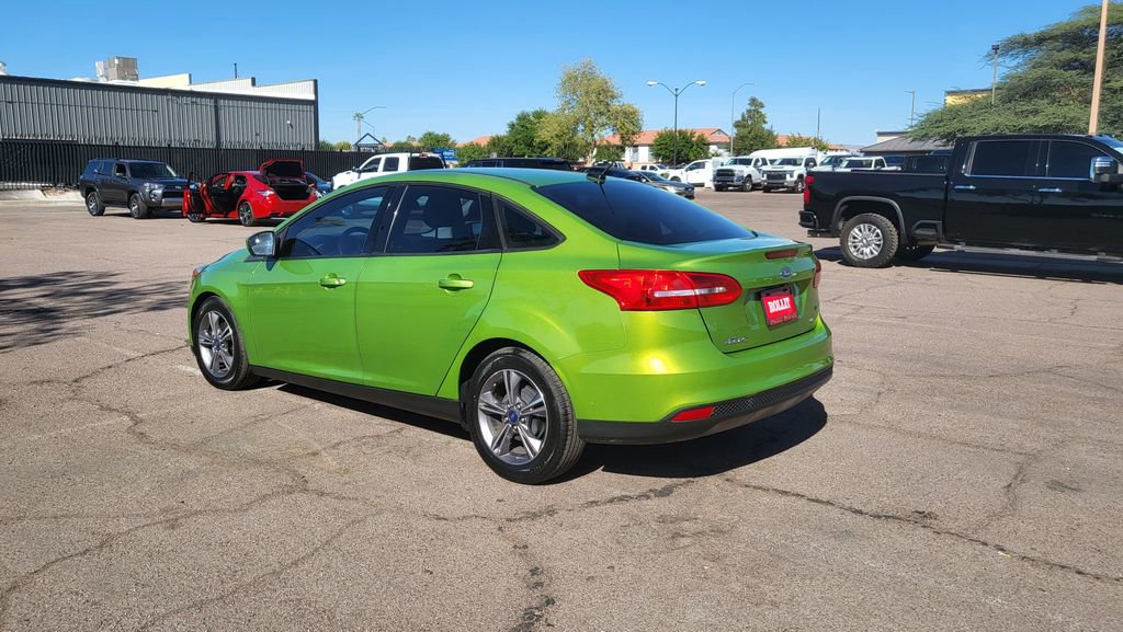 Used 2018 Ford Focus SE w/ SE Appearance Package image 6