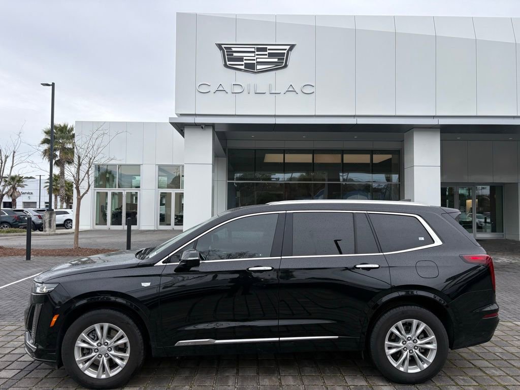 Used 2024 Cadillac XT6 Luxury image 1