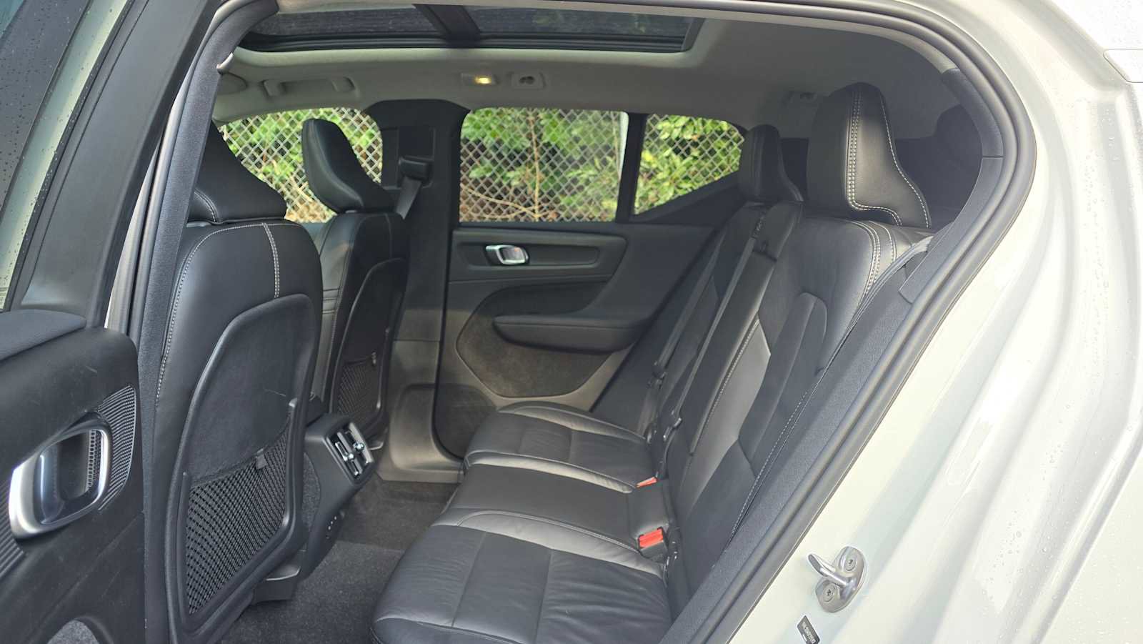 Used 2023 Volvo XC40 B5 Plus w/ Driver Assist Package image 15