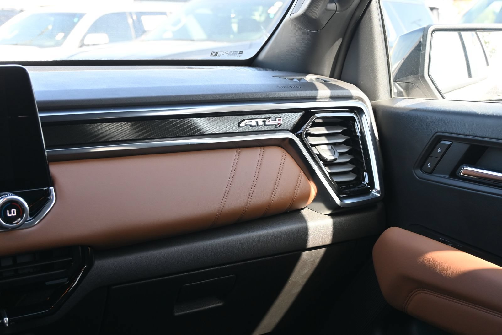 New 2026 GMC Canyon AT4 w/ Technology Plus Package AWD/4WD image 8