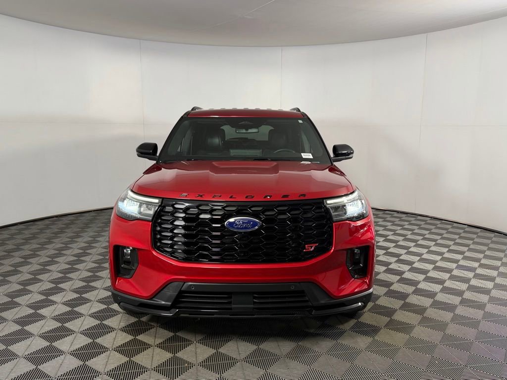 Used 2025 Ford Explorer ST image 5