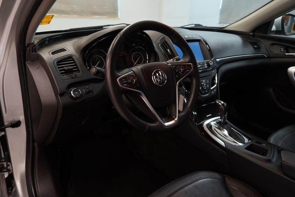 Used 2016 Buick Regal FWD image 5