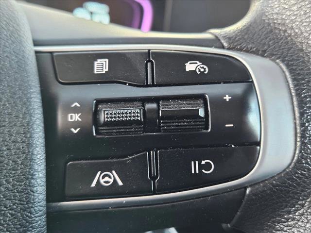 Used 2025 Kia Sportage LX image 14