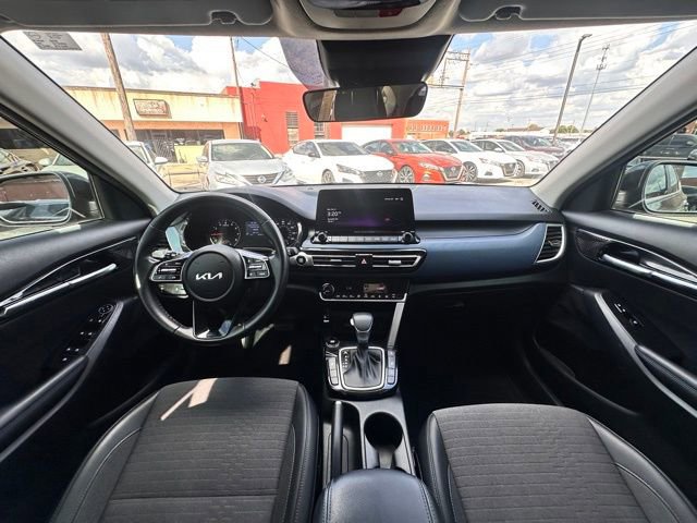 Used 2023 Kia Seltos Nightfall Edition image 33