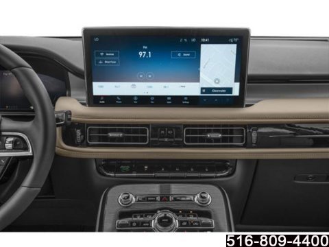 Used 2023 Lincoln Nautilus Reserve image 11