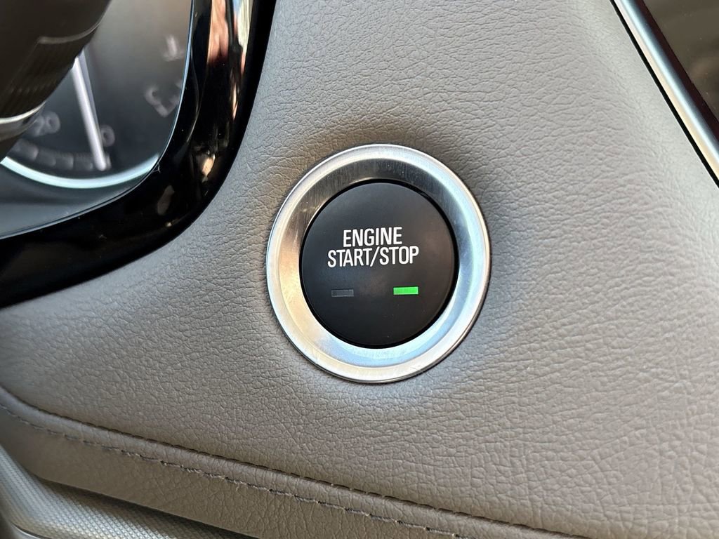 Certified 2022 Cadillac XT5 Premium Luxury image 19