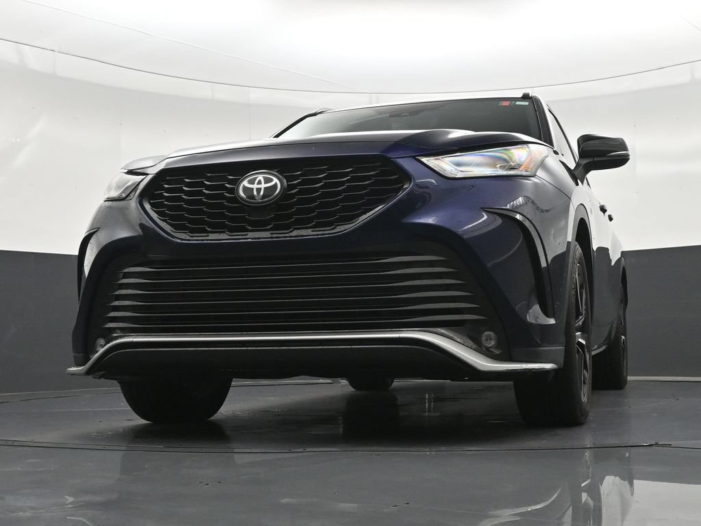 Used 2021 Toyota Highlander XSE FWD image 31