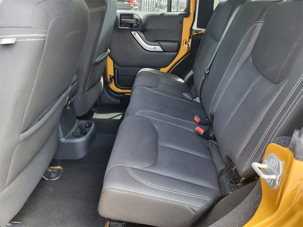 Used 2014 Jeep Wrangler Unlimited Sahara w/ Connectivity Group image 13