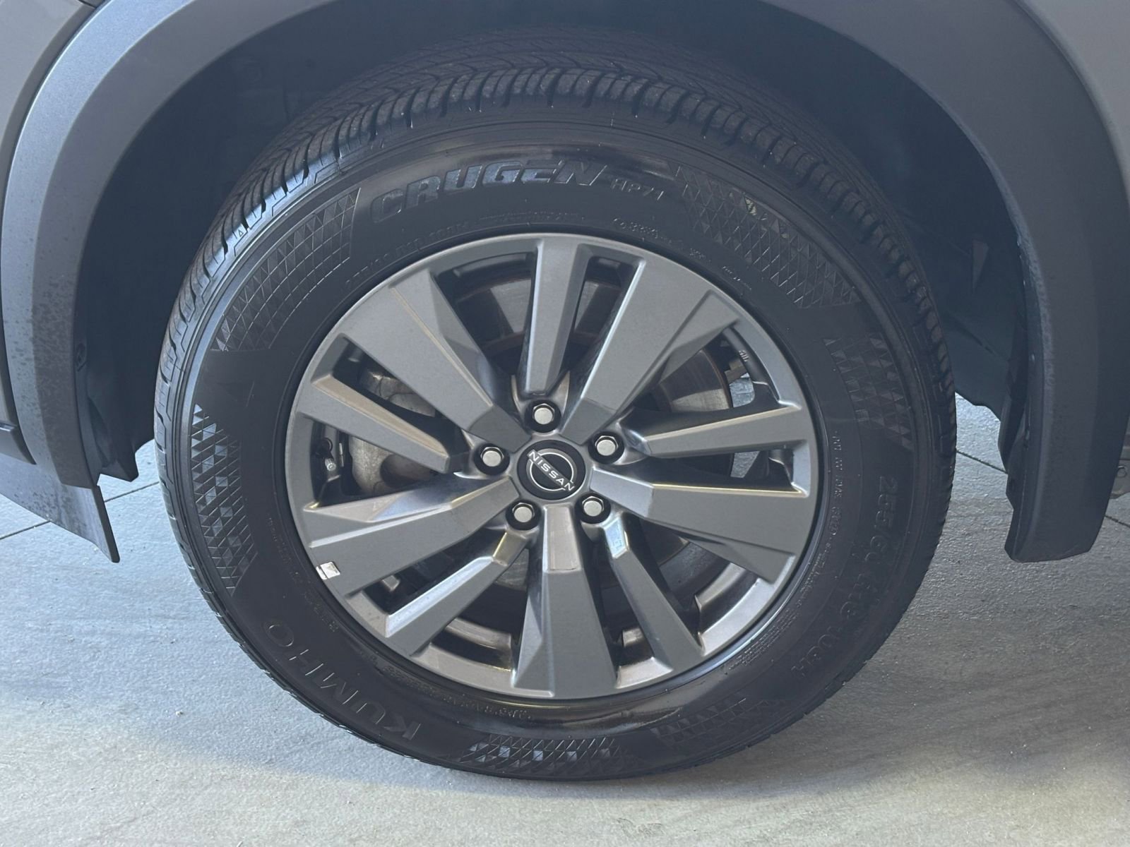 Used 2025 Nissan Pathfinder SV image 38