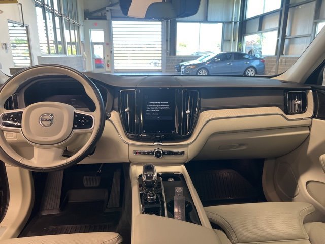 Used 2022 Volvo XC60 B6 Inscription w/ Protection Package Premier image 27