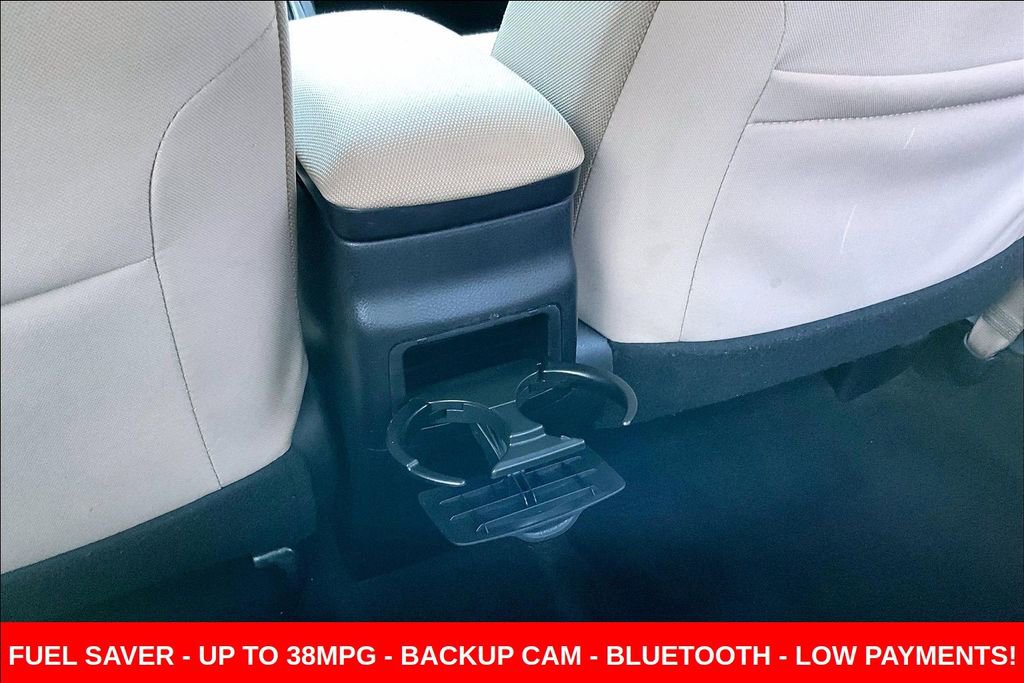 Used 2015 Toyota Corolla LE image 10