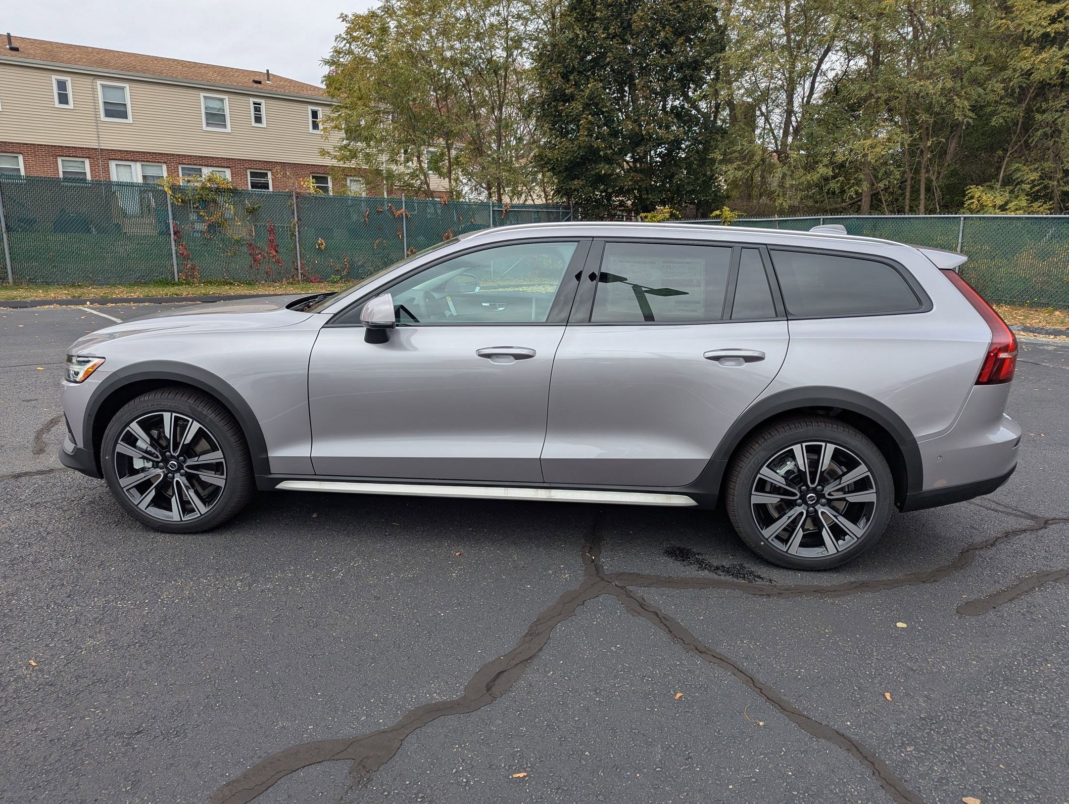 New 2026 Volvo V60 B5 Cross Country Ultra w/ Protection Package Premier image 6