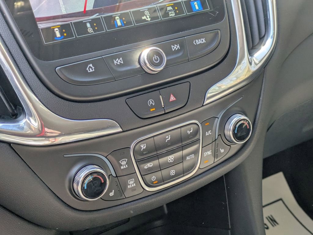 Used 2023 Chevrolet Equinox LT image 20