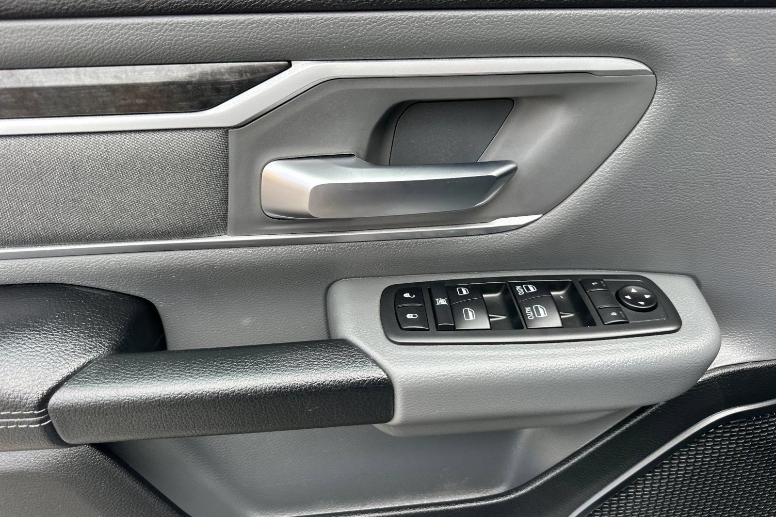 Used 2021 RAM 1500 Big Horn RWD image 11