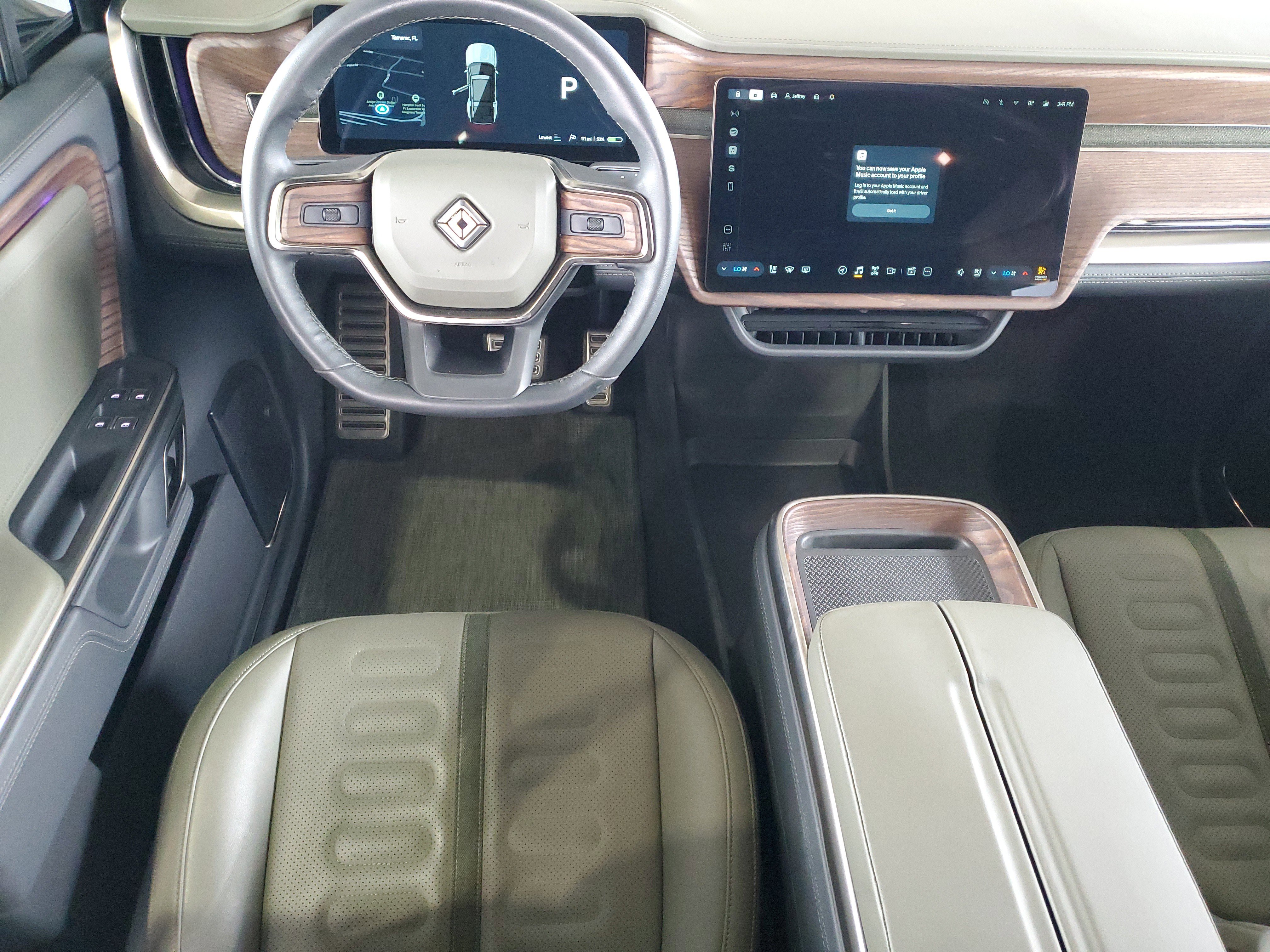 Used 2024 Rivian R1S Adventure image 13