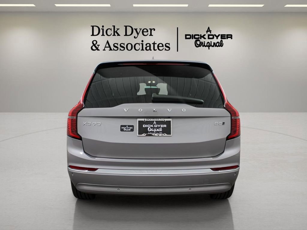 New 2026 Volvo XC90 B5 Plus w/ Protection Package Premier image 3