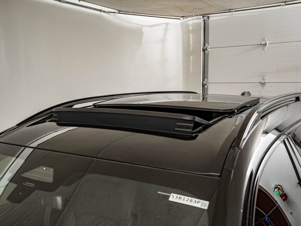 Used 2025 BMW X7 xDrive40i w/ M Sport Package AWD/4WD image 15