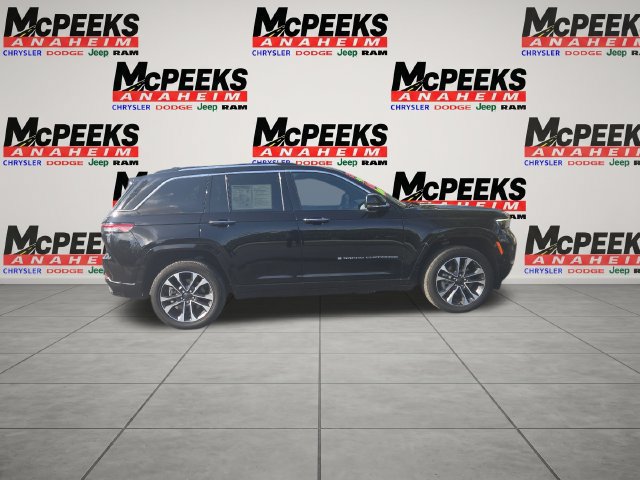 Used 2023 Jeep Grand Cherokee Overland w/ Luxury Tech Group IV AWD/4WD image 6