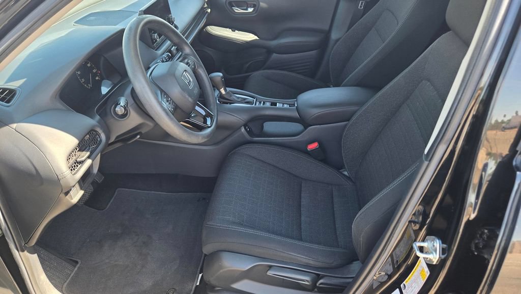 Used 2025 Honda HR-V LX image 13