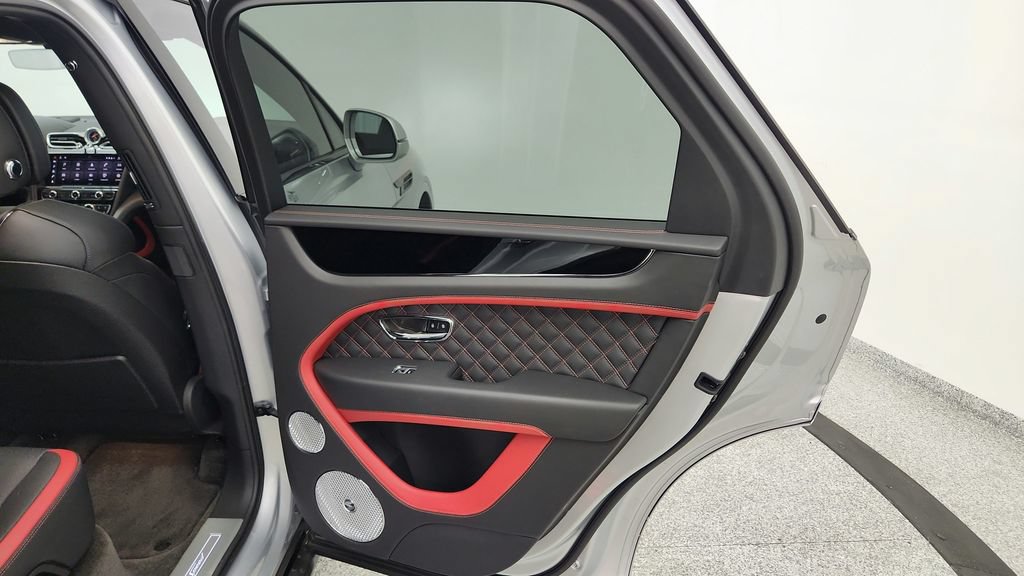 Used 2021 Bentley Bentayga Speed AWD/4WD image 36