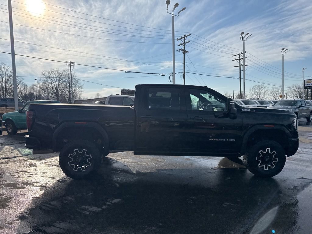 Used 2024 GMC Sierra 2500 AT4X image 6