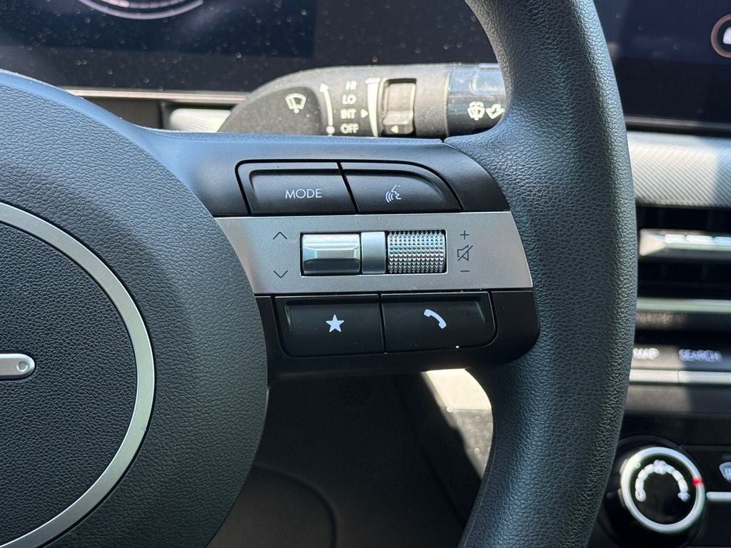 Used 2025 Hyundai Sonata SE FWD image 22