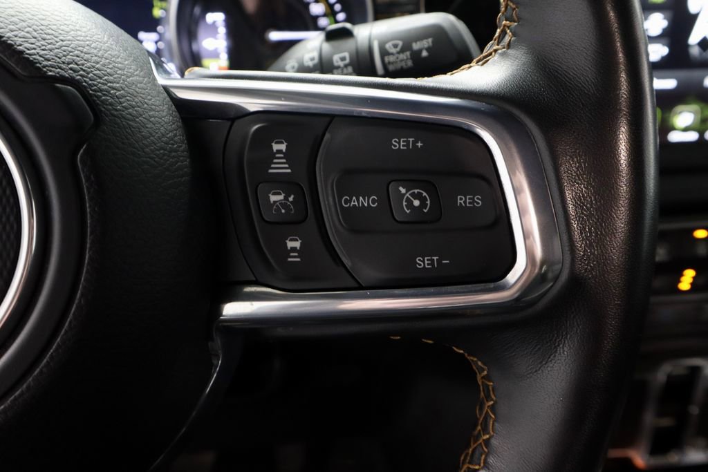 Used 2023 Jeep Wrangler Unlimited Sahara AWD/4WD image 31