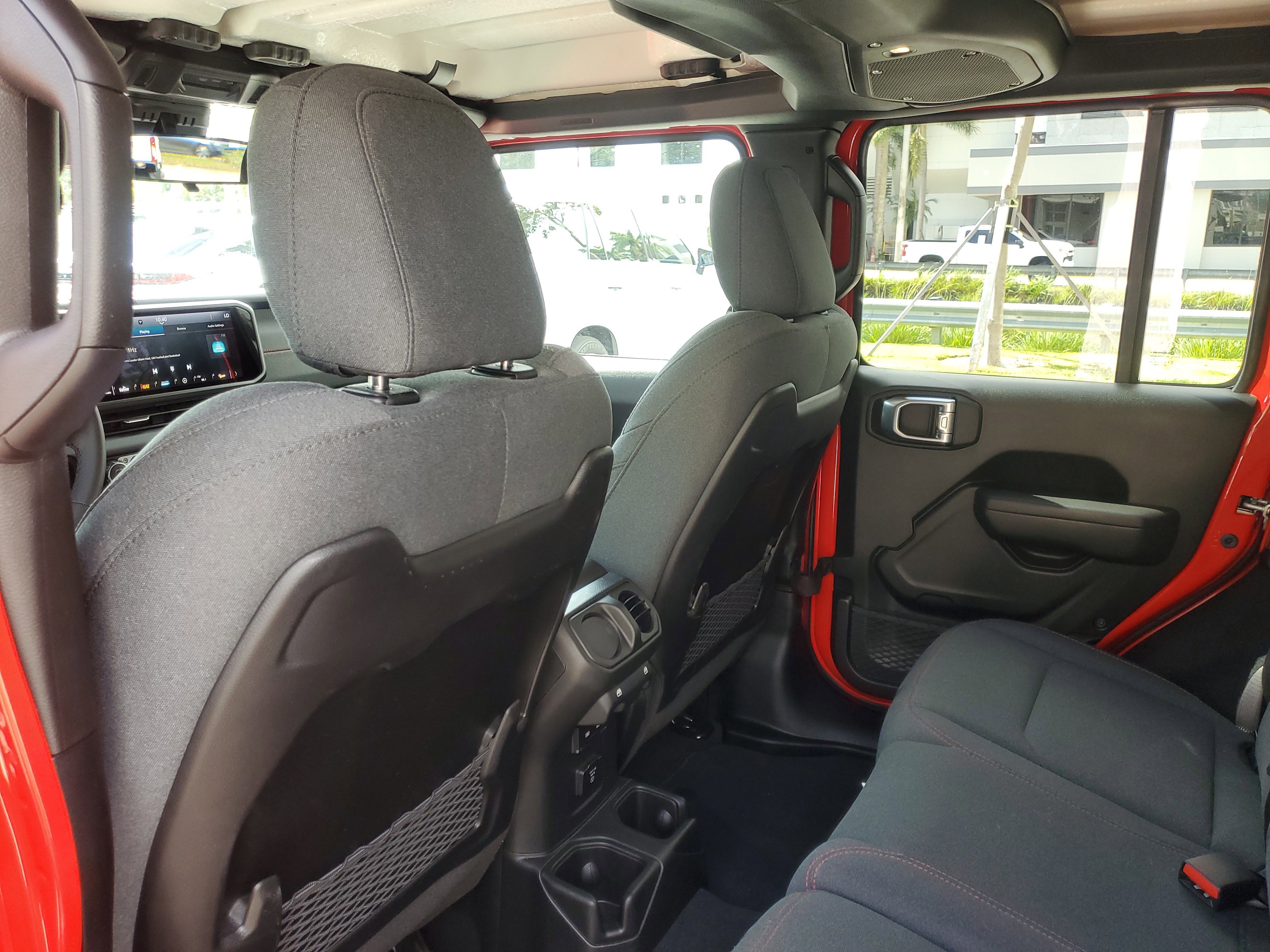 Used 2026 Jeep Wrangler Unlimited Rubicon AWD/4WD image 11