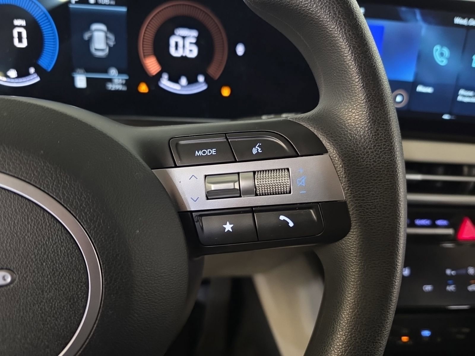 Certified 2025 Hyundai Tucson SEL image 16