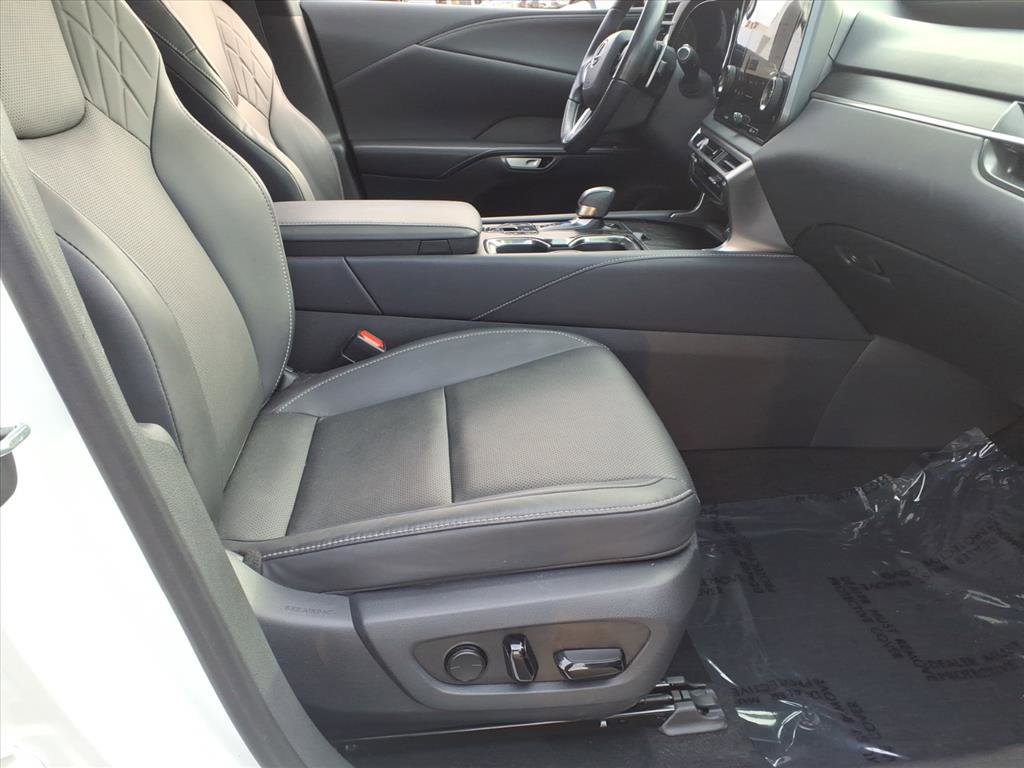 Used 2024 Lexus RX 350 Premium w/ Accessory Package AWD/4WD image 8