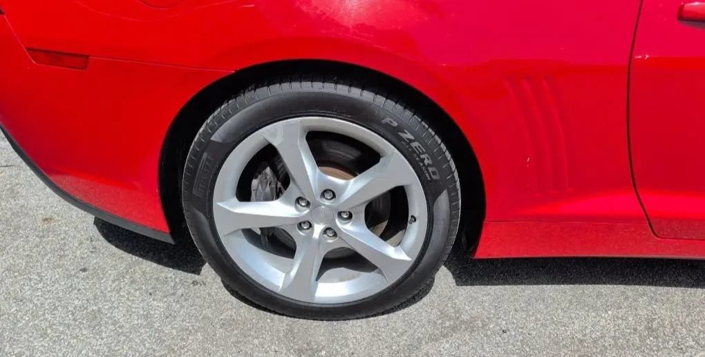 Used 2015 Chevrolet Camaro SS w/ RS Package RWD image 9