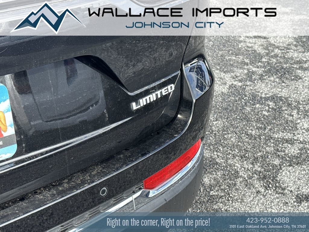 Used 2024 Jeep Grand Cherokee Limited AWD/4WD image 11