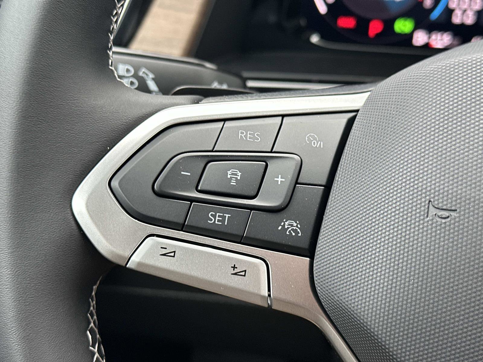 New 2026 Volkswagen Atlas SE image 23