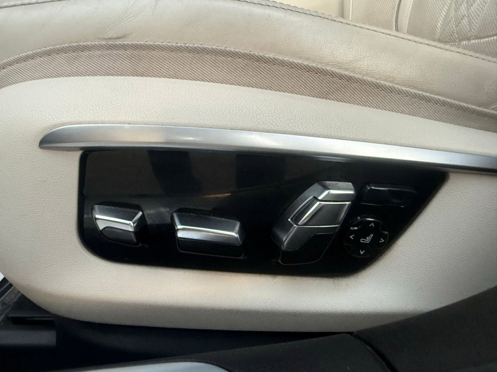 Used 2016 BMW 750i xDrive image 17