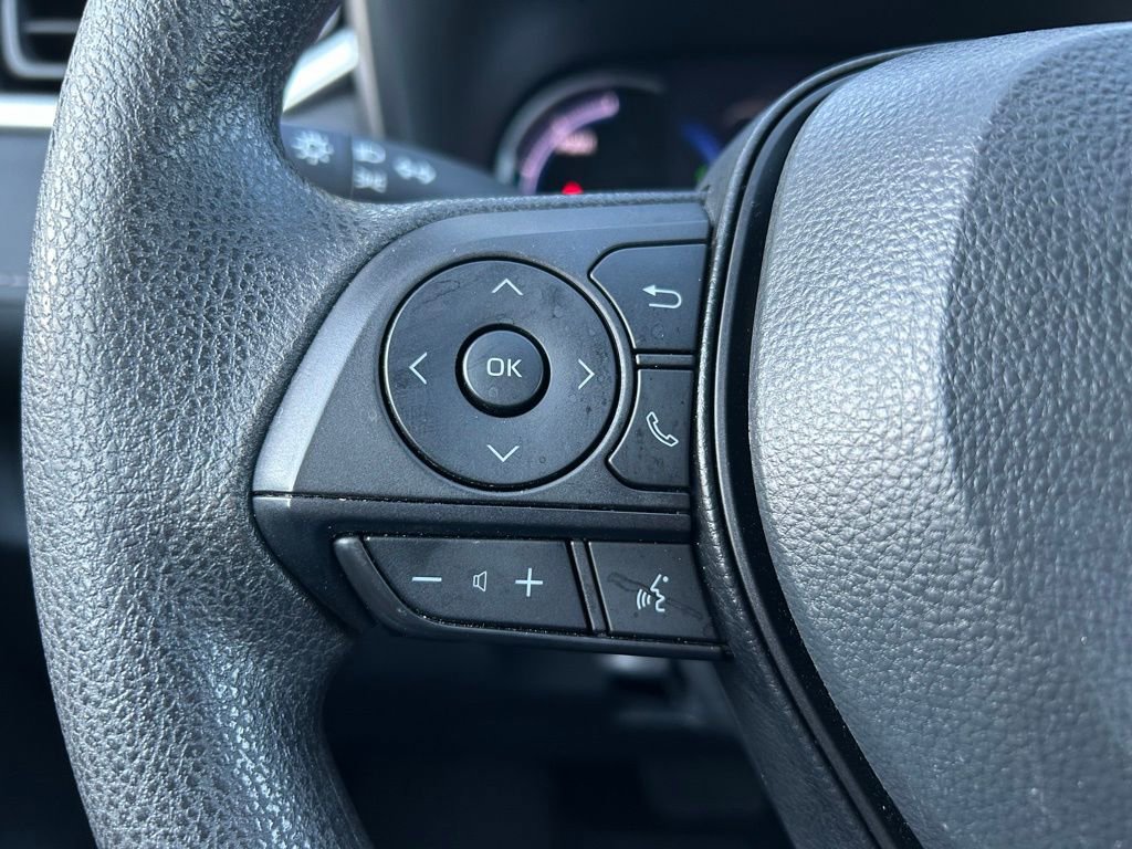 Used 2024 Toyota RAV4 LE AWD/4WD image 19