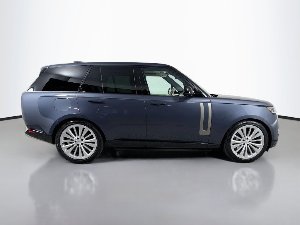 Certified 2025 Land Rover Range Rover SE AWD/4WD image 4