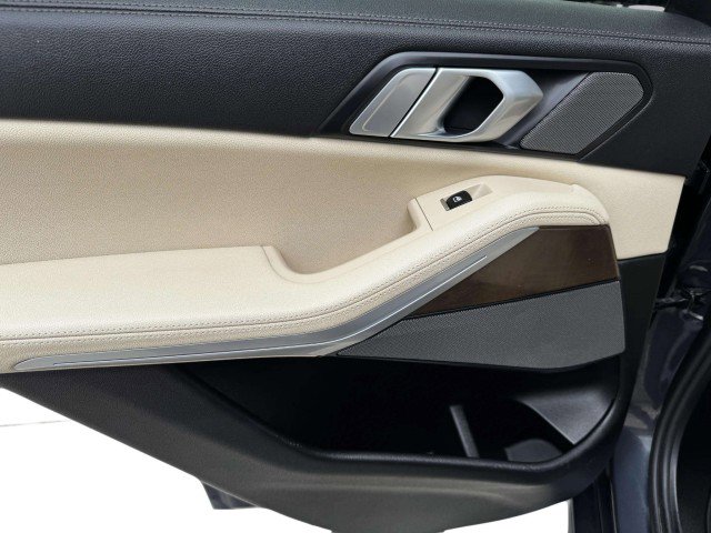 Used 2021 BMW X5 xDrive40i w/ Premium Package image 37