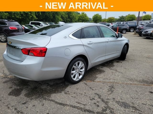 Used 2017 Chevrolet Impala LT w/ Convenience Package FWD image 3