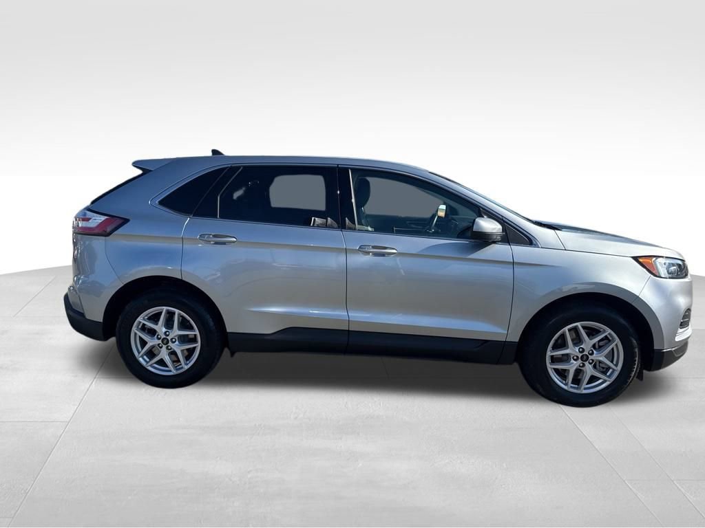 Used 2024 Ford Edge SEL image 7