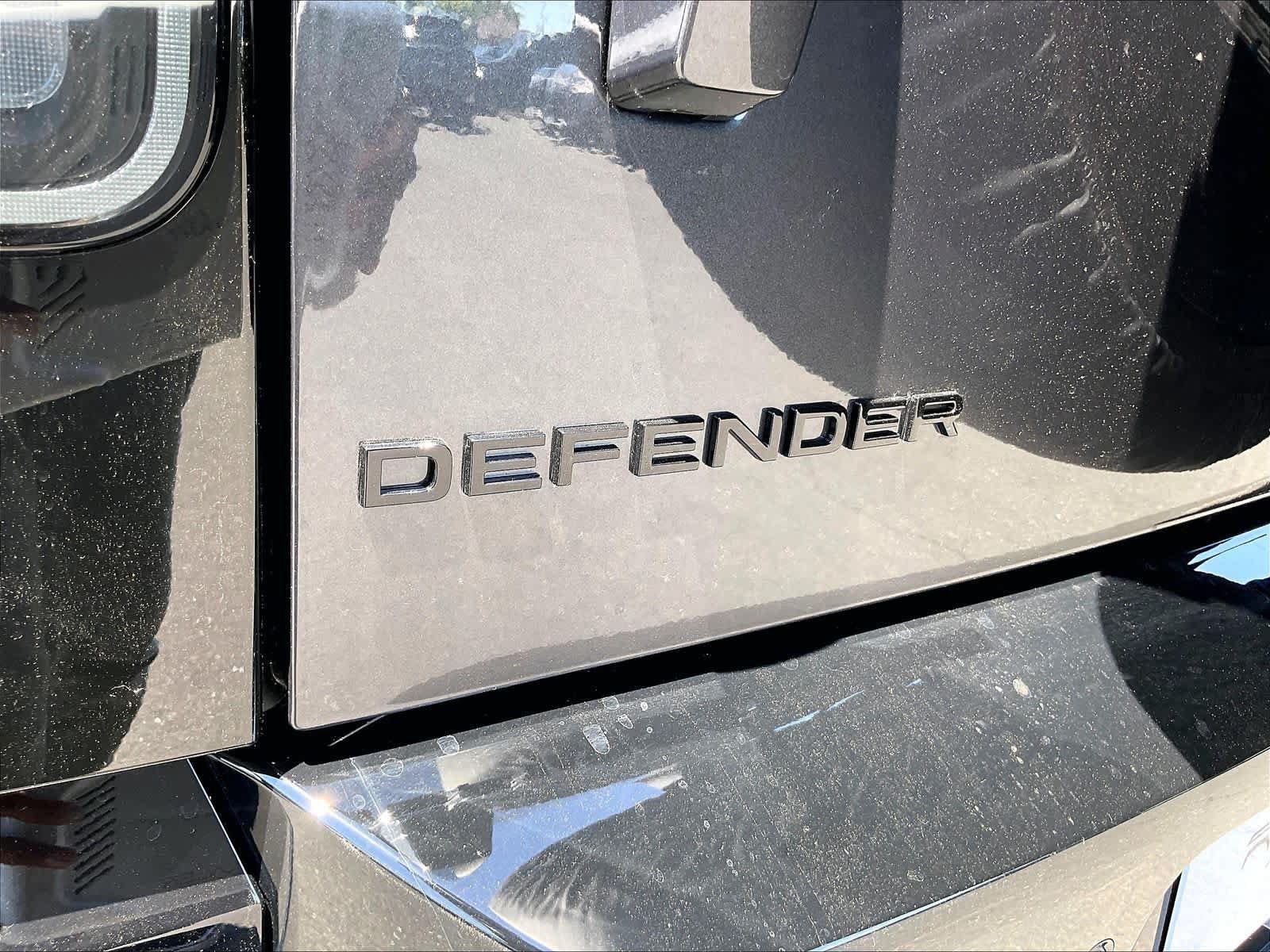 New 2026 Land Rover Defender 110 X-Dynamic SE AWD/4WD image 26