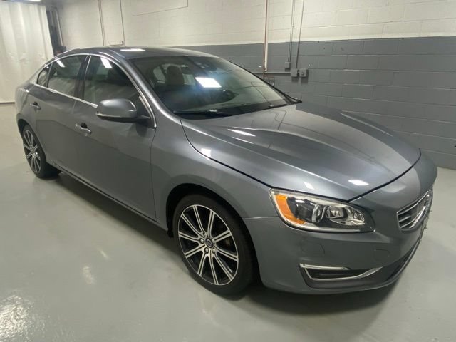 Used 2016 Volvo S60 T5 Inscription Platinum w/ Climate Package AWD/4WD image 4