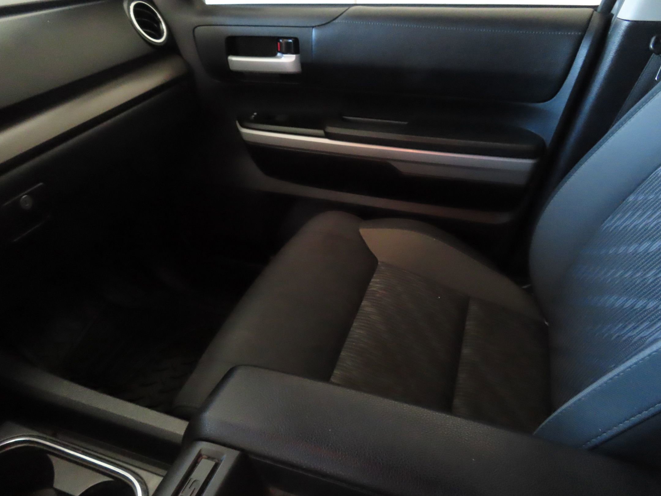 Used 2019 Toyota Tundra SR5 w/ SR5 Upgrade Package image 21