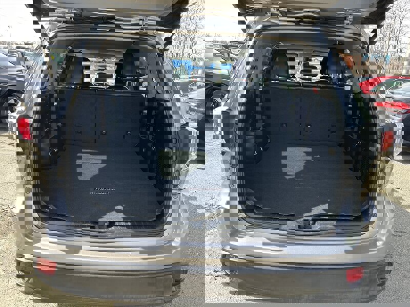 Used 2015 Toyota Highlander XLE image 8