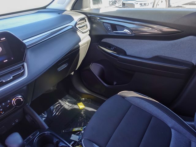 Used 2025 Chevrolet TrailBlazer LS w/ LS Convenience Package FWD image 20