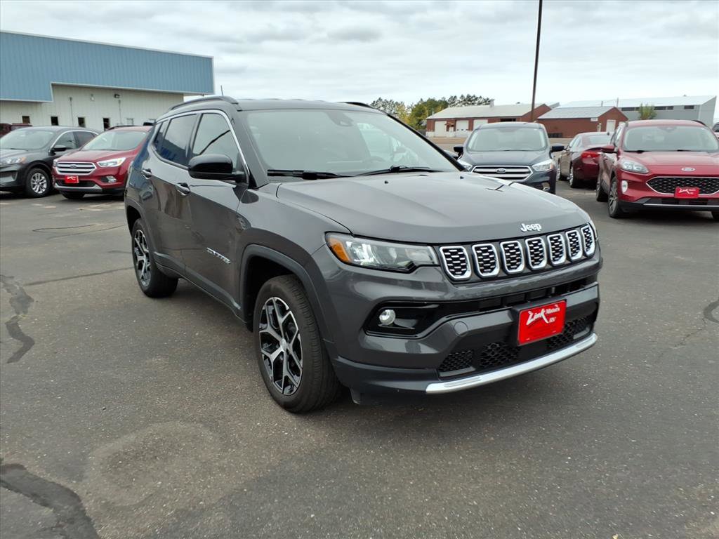 Used 2024 Jeep Compass Limited image 8
