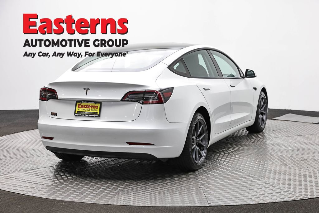 Used 2023 Tesla Model 3 Standard Range image 5